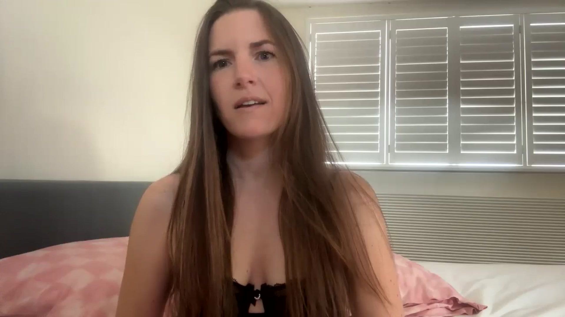 Gallery image thumbnail from Hornyharriet1's myfreecams stream on, 07/04/2024, 08:27 image 5 of 20