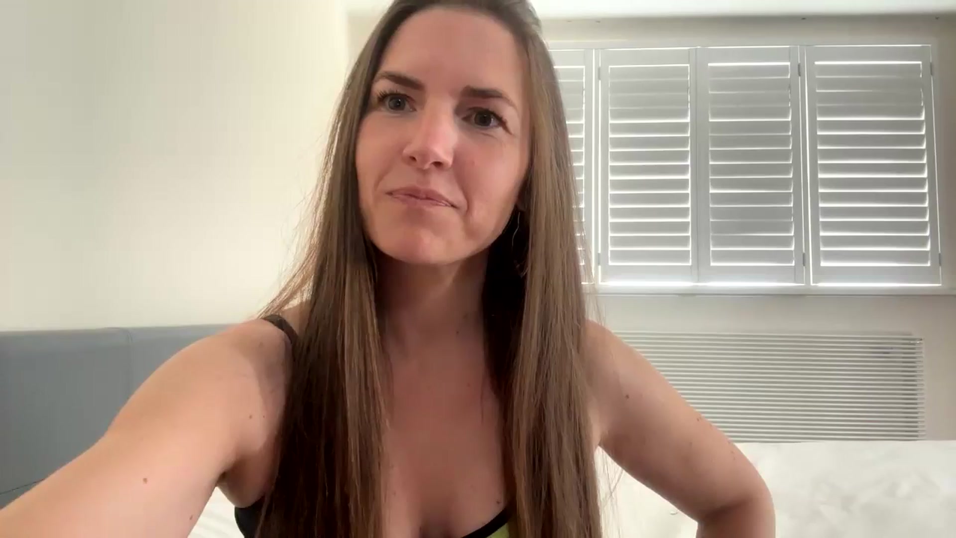 Gallery image thumbnail from Hornyharriet1's myfreecams stream on, 07/04/2024, 16:35 image 1 of 20