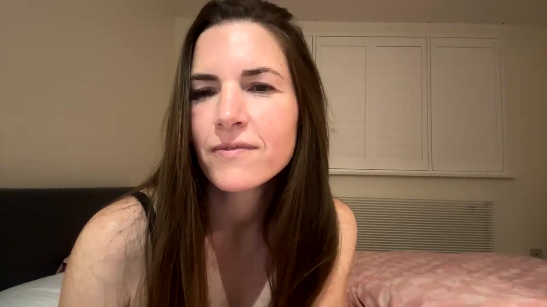 Gallery image thumbnail from Hornyharriet1's myfreecams stream on, 07/07/2024, 22:38 image 4 of 20