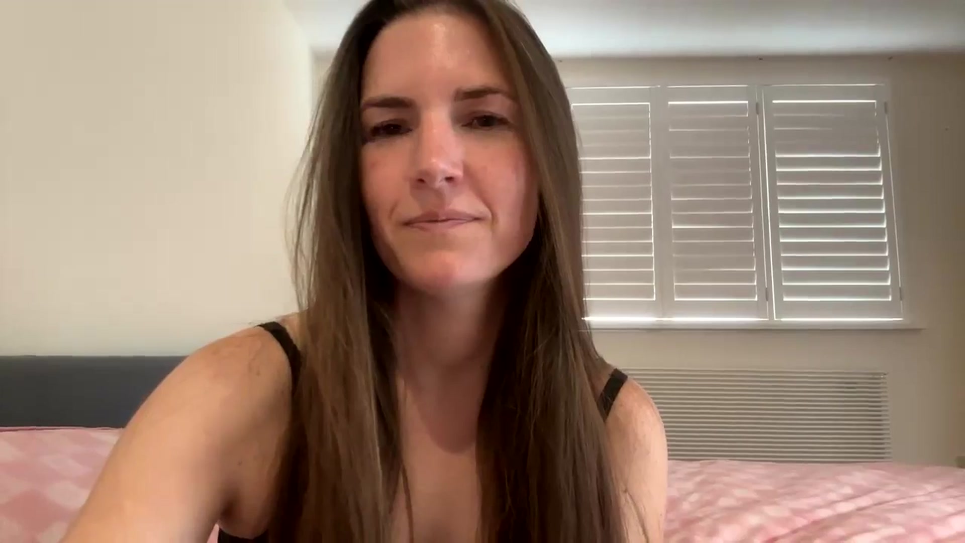 Gallery image thumbnail from Hornyharriet1's myfreecams stream on, 07/08/2024, 12:39 image 17 of 20