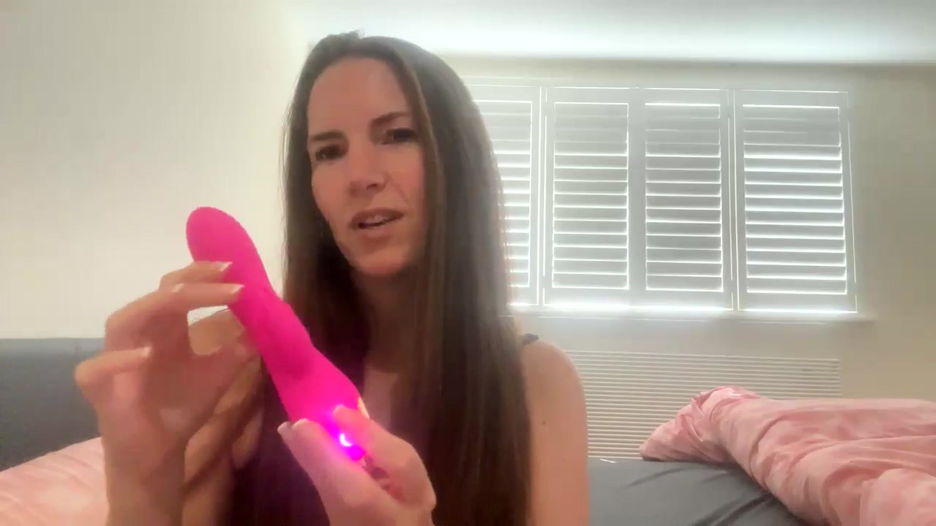 Gallery image thumbnail from Hornyharriet1's myfreecams stream on, 08/09/2024, 14:14 image 2 of 20