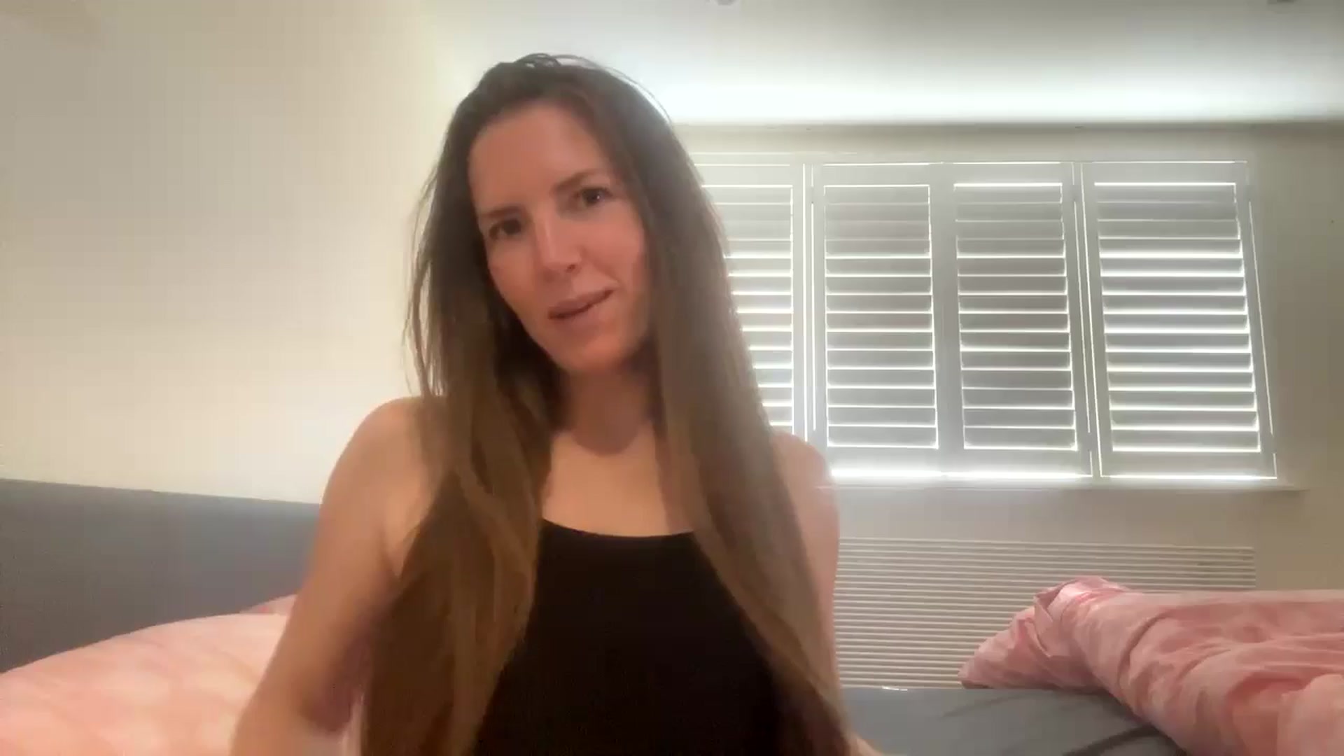 Gallery image thumbnail from Hornyharriet1's myfreecams stream on, 08/09/2024, 14:14 image 18 of 20
