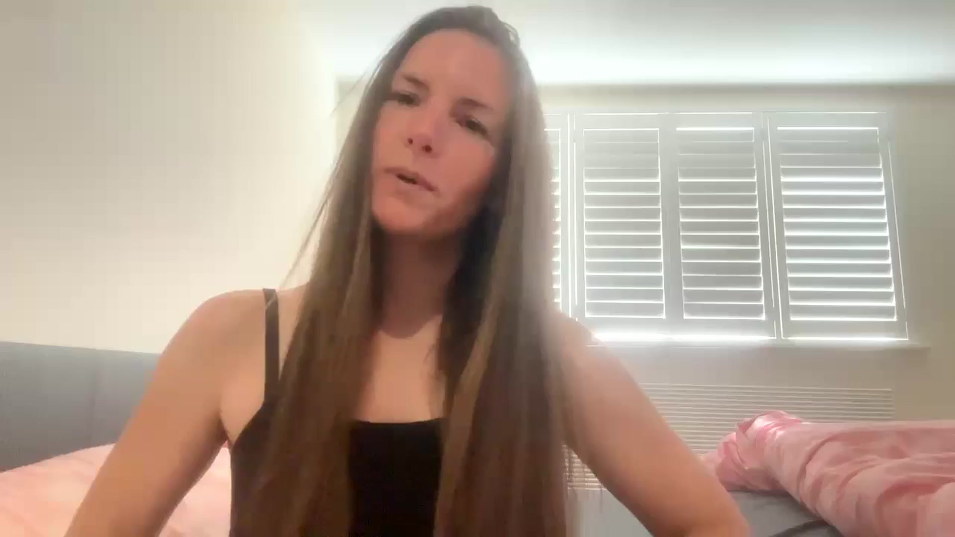 Gallery image thumbnail from Hornyharriet1's myfreecams stream on, 08/09/2024, 14:14 image 20 of 20