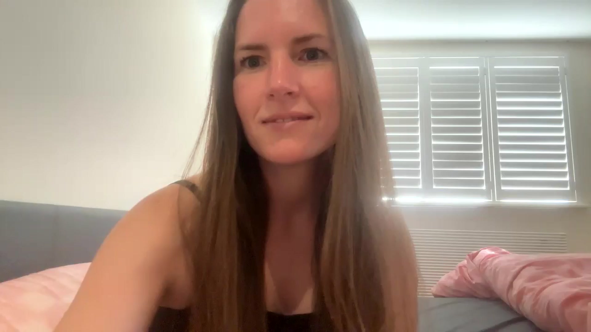 Gallery image thumbnail from Hornyharriet1's myfreecams stream on, 08/09/2024, 14:14 image 11 of 20