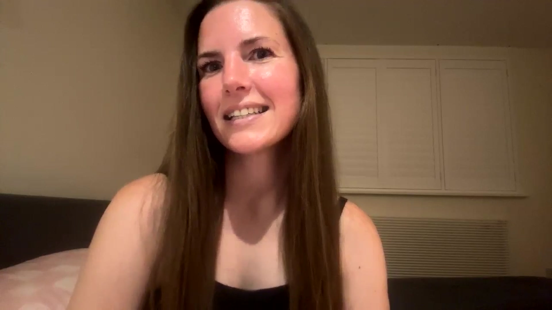 Gallery image thumbnail from Hornyharriet1's myfreecams stream on, 08/09/2024, 22:19 image 15 of 20
