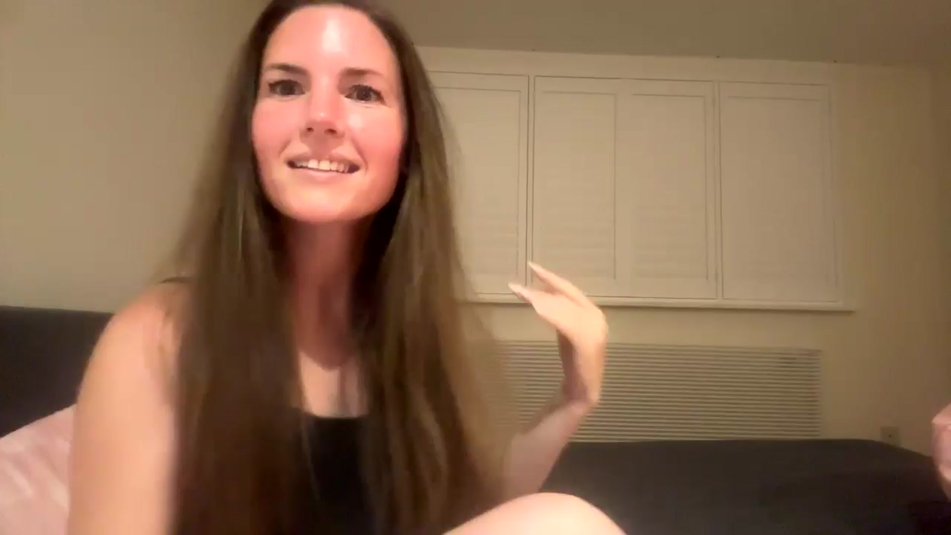 Gallery image thumbnail from Hornyharriet1's myfreecams stream on, 08/09/2024, 22:19 image 1 of 20