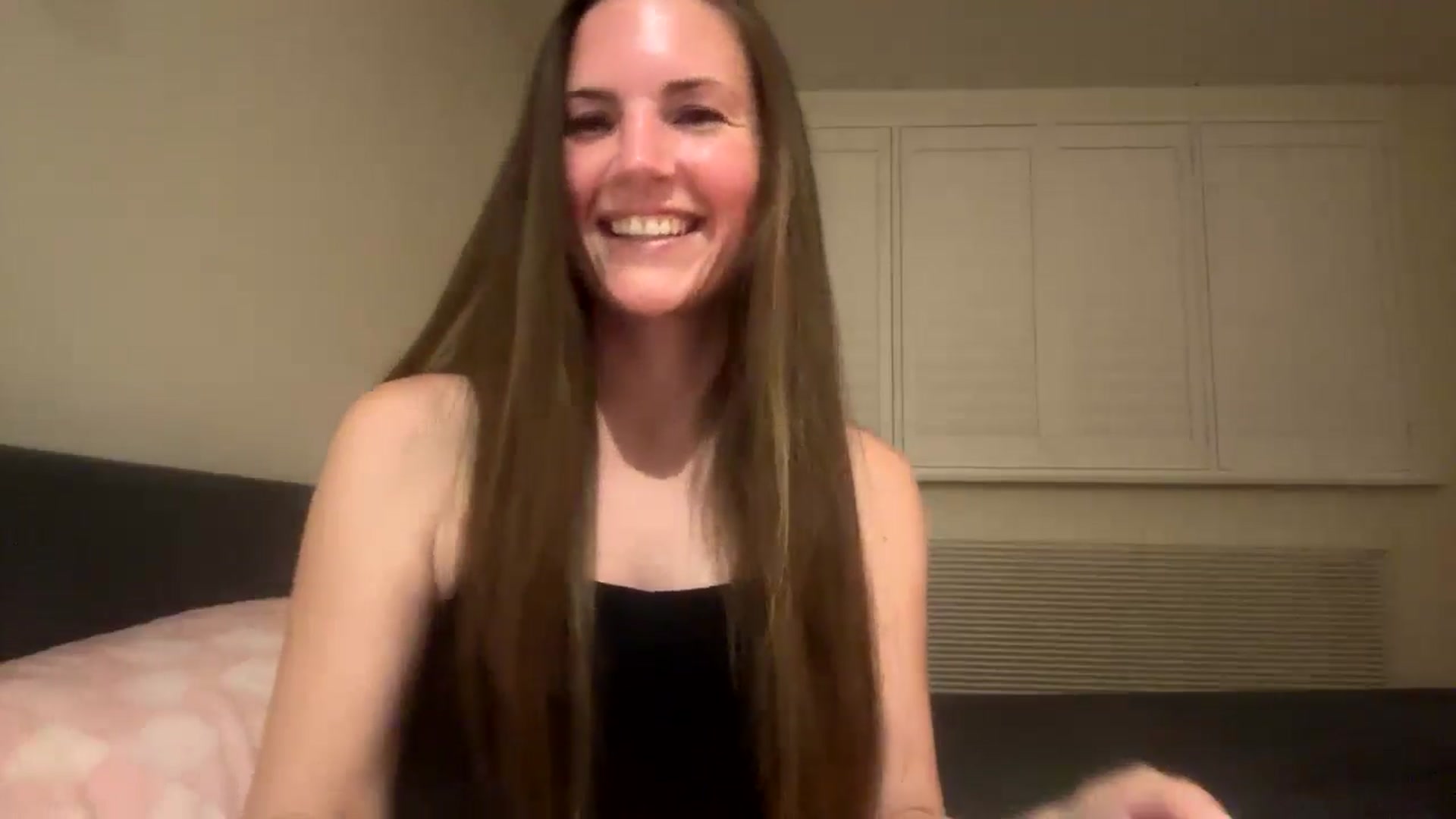 Gallery image thumbnail from Hornyharriet1's myfreecams stream on, 08/09/2024, 22:19 image 19 of 20