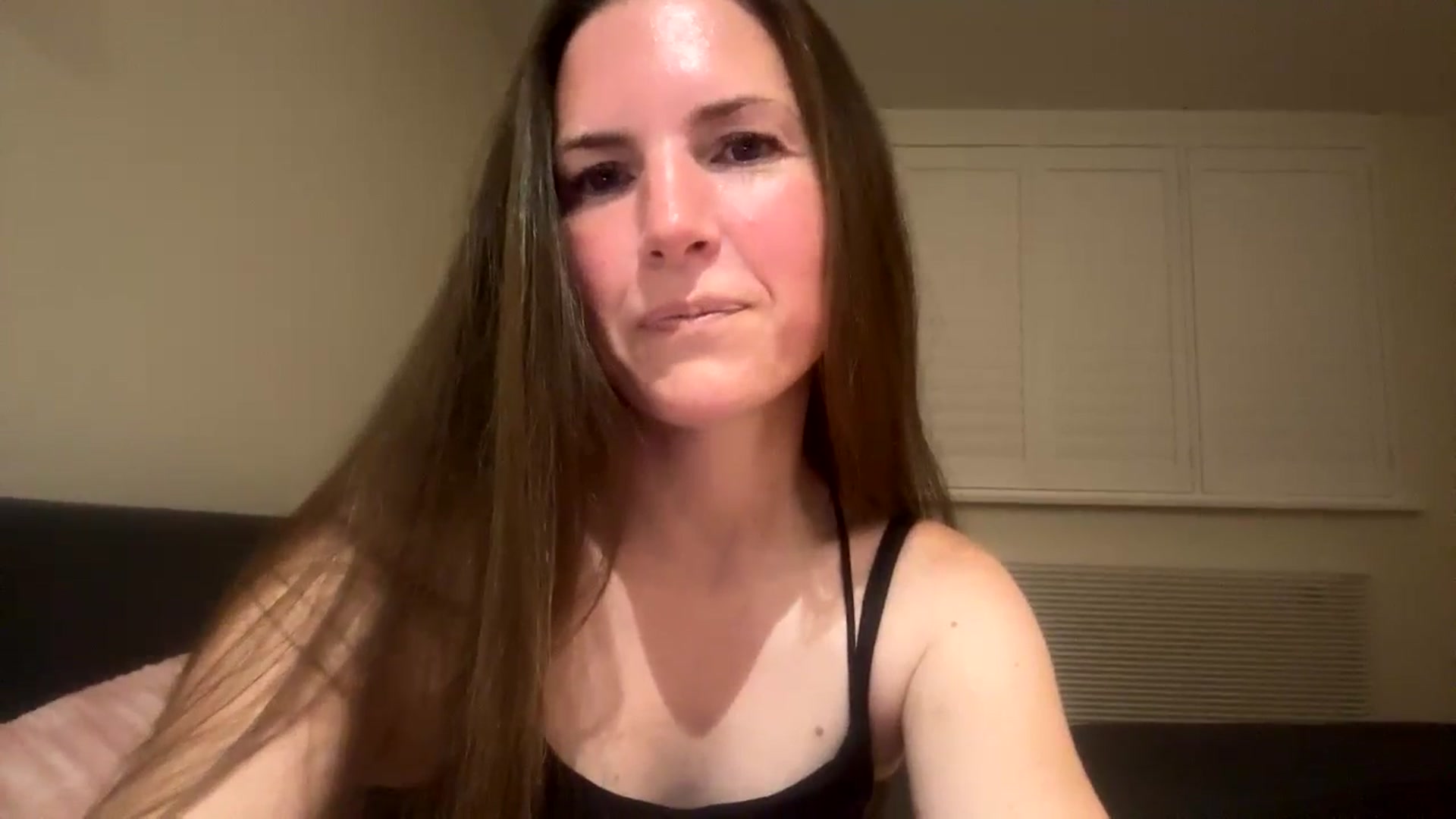Gallery image thumbnail from Hornyharriet1's myfreecams stream on, 08/09/2024, 22:19 image 4 of 20