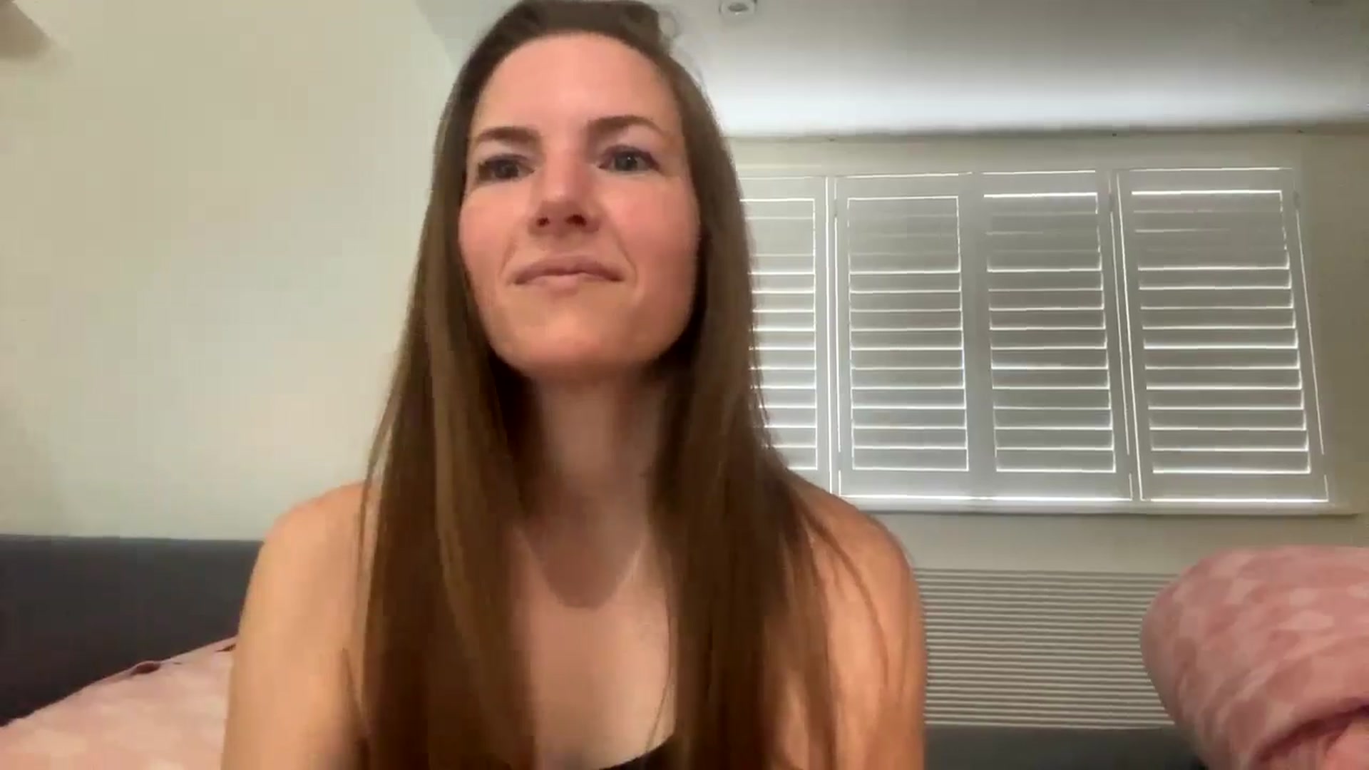 Gallery image thumbnail from Hornyharriet1's myfreecams stream on, 08/10/2024, 07:20 image 14 of 20