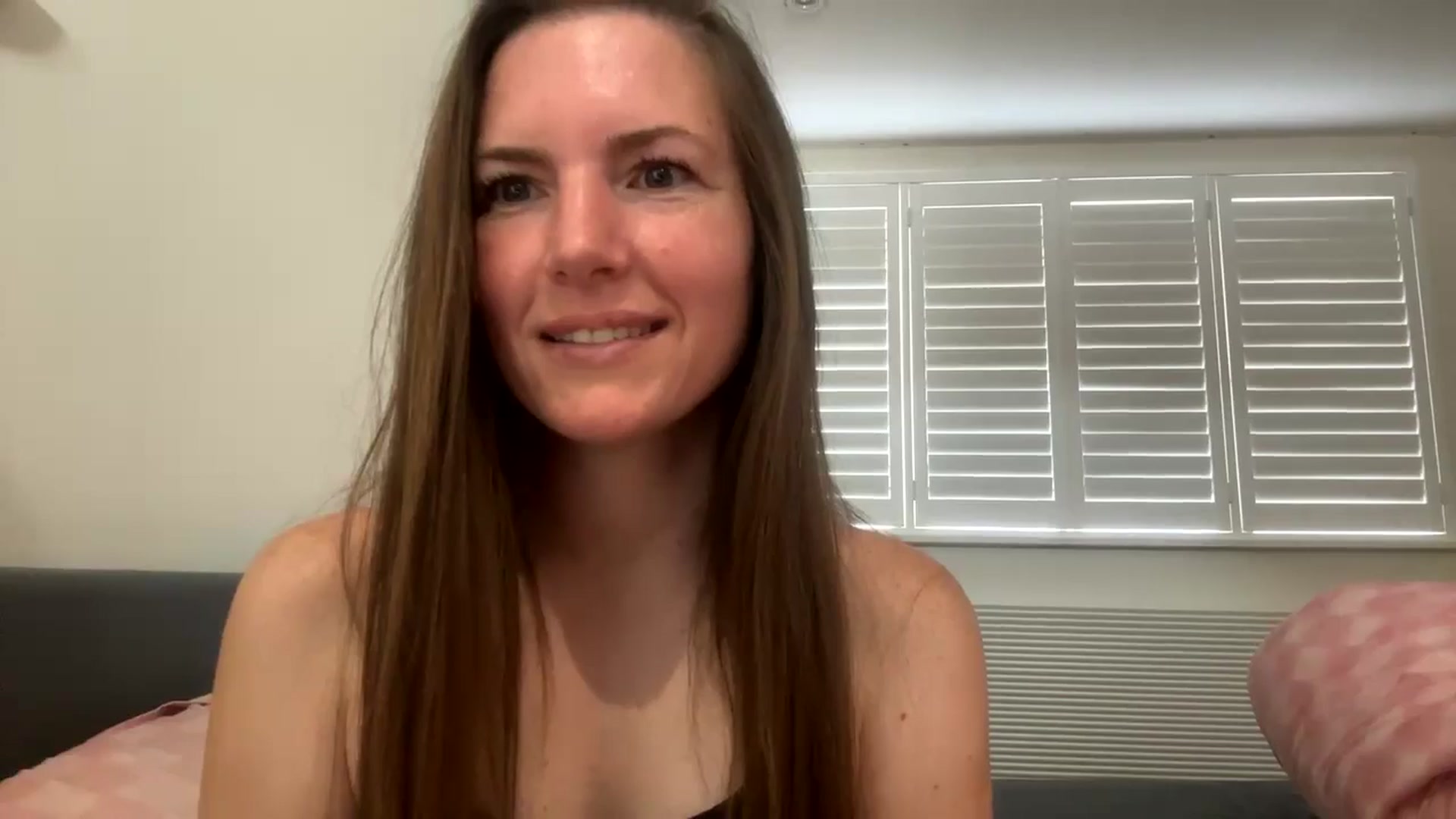 Gallery image thumbnail from Hornyharriet1's myfreecams stream on, 08/10/2024, 07:20 image 7 of 20