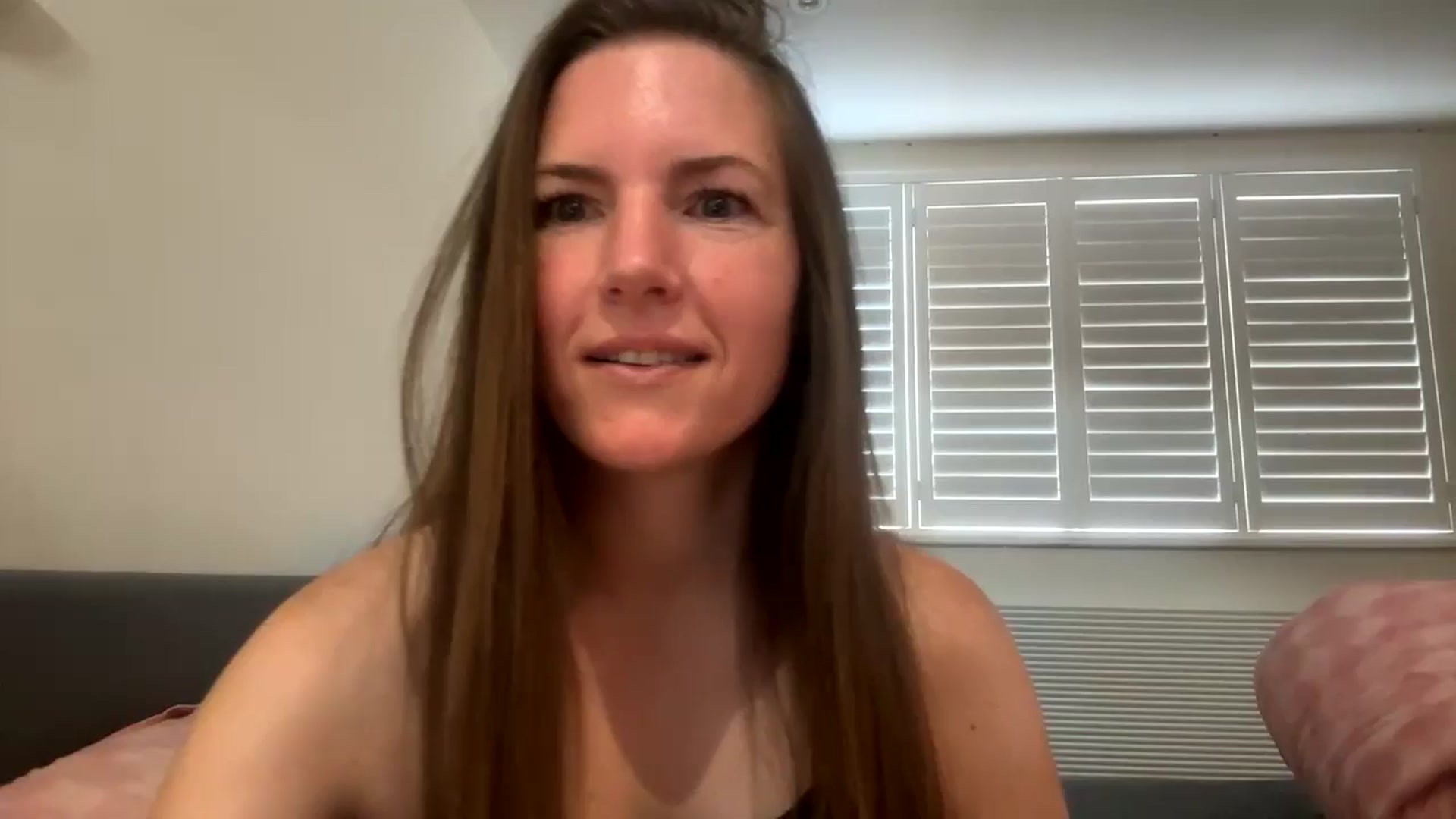 Gallery image thumbnail from Hornyharriet1's myfreecams stream on, 08/10/2024, 07:20 image 10 of 20