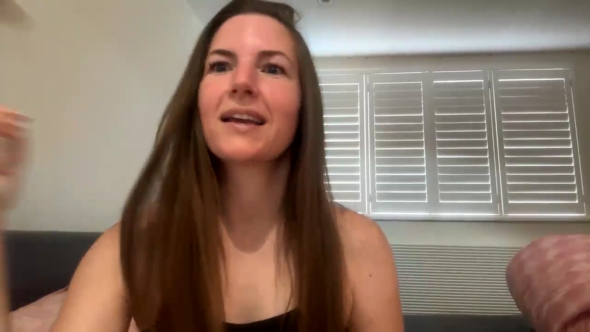 Gallery image thumbnail from Hornyharriet1's myfreecams stream on, 08/10/2024, 07:20 image 9 of 20