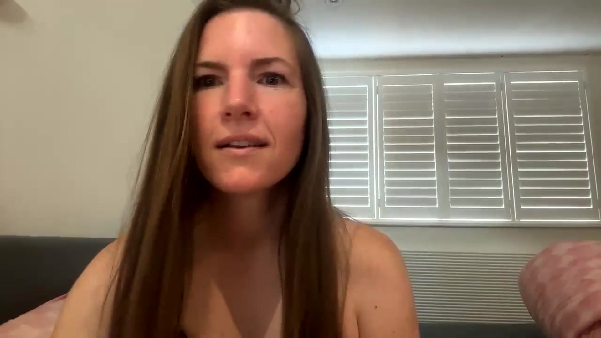 Gallery image thumbnail from Hornyharriet1's myfreecams stream on, 08/10/2024, 07:20 image 5 of 20