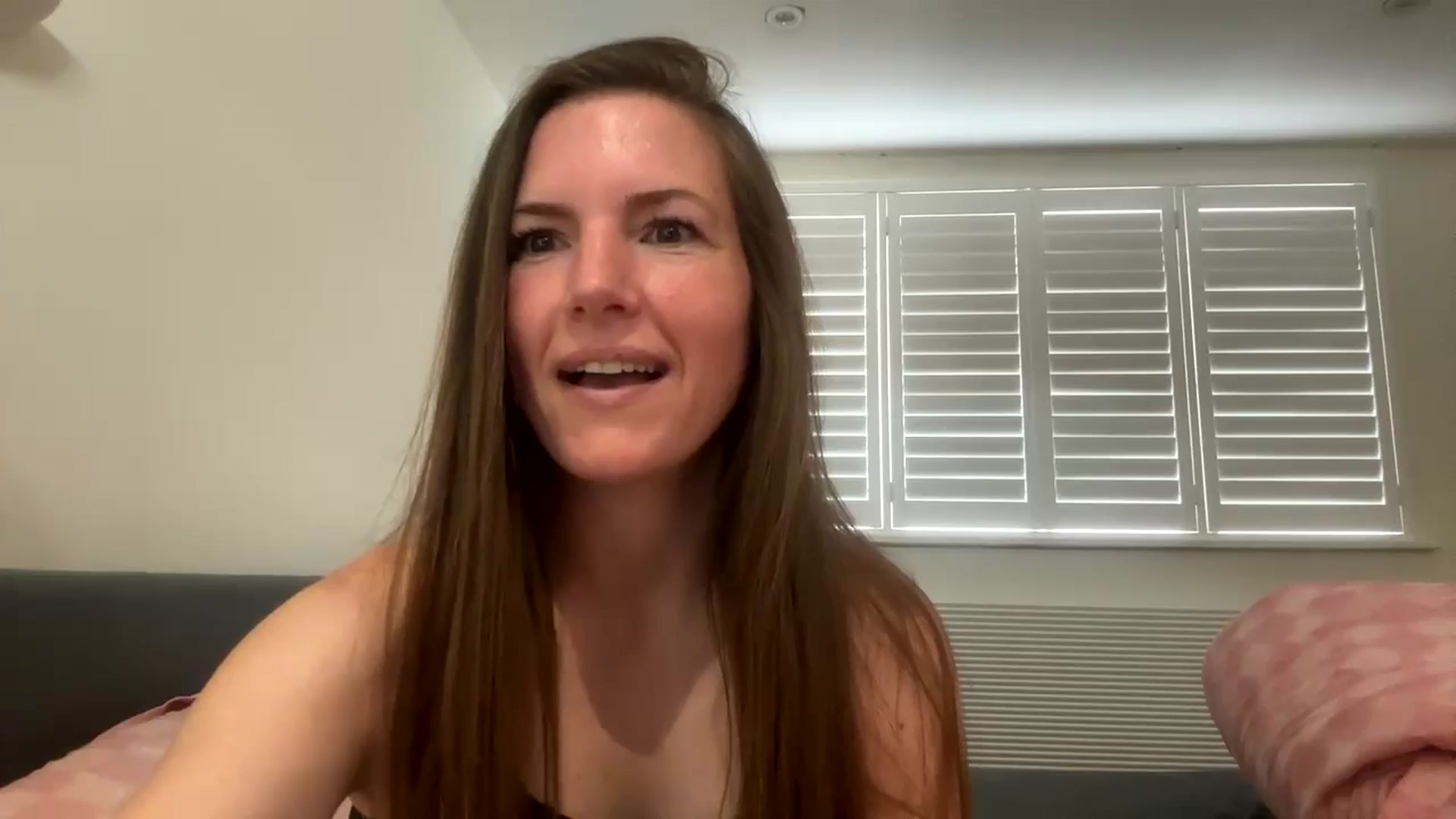 Gallery image thumbnail from Hornyharriet1's myfreecams stream on, 08/10/2024, 07:20 image 12 of 20