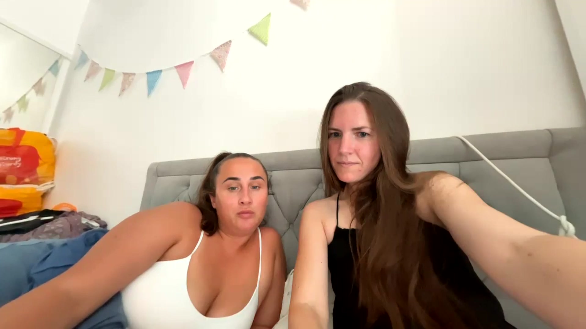 Gallery image thumbnail from Hornyharriet1's myfreecams stream on, 08/13/2024, 12:35 image 15 of 20