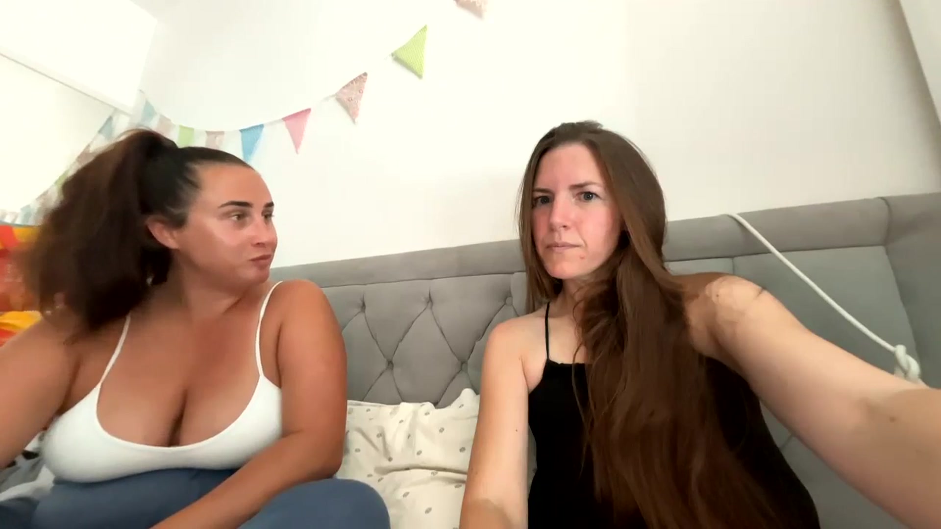 Gallery image thumbnail from Hornyharriet1's myfreecams stream on, 08/13/2024, 12:35 image 14 of 20
