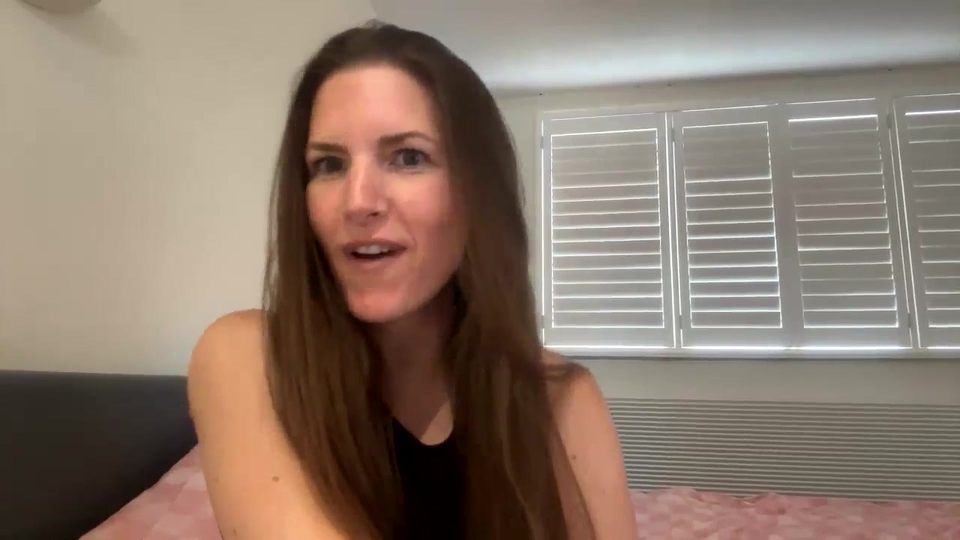 Gallery image thumbnail from Hornyharriet1's myfreecams stream on, 08/22/2024, 14:12 image 2 of 20