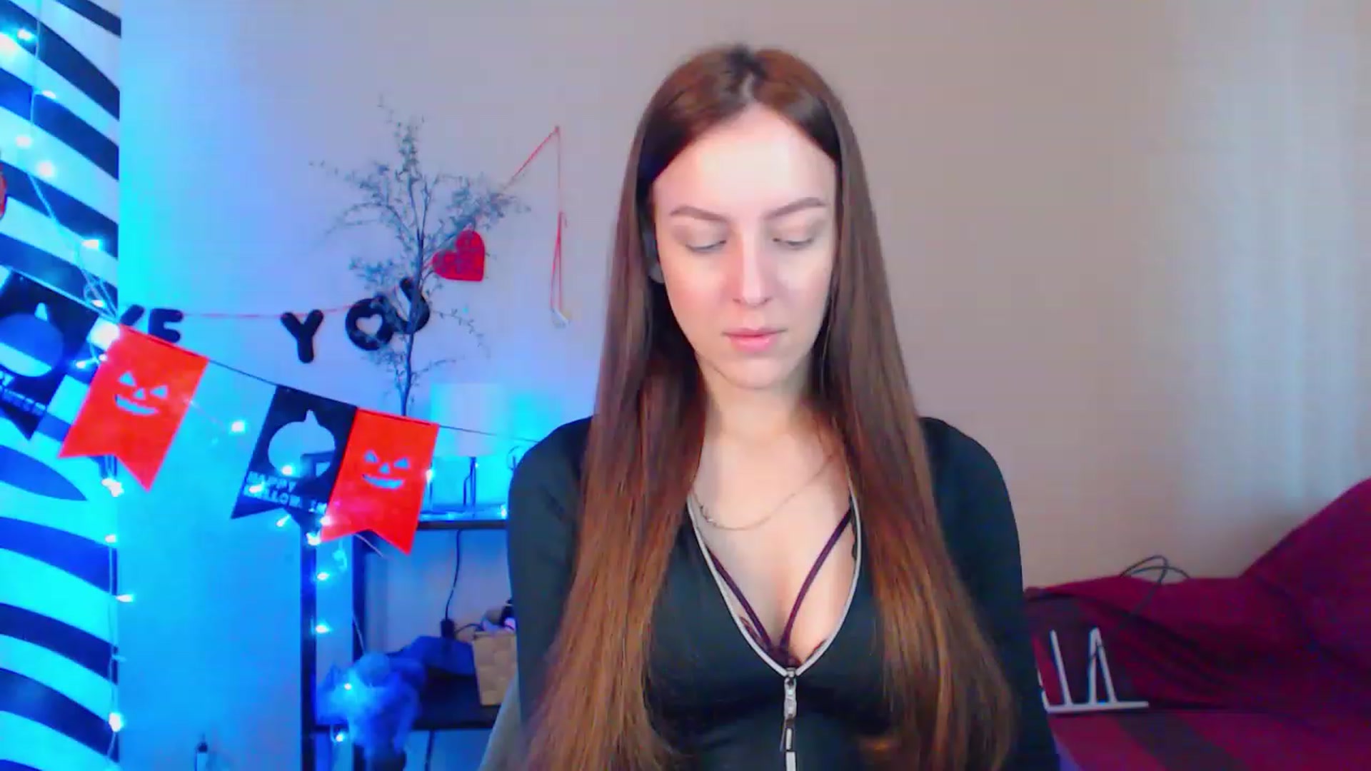 Gallery image thumbnail from HotAndSexyGi's myfreecams stream on, 12/07/2022, 12:14 image 10 of 20