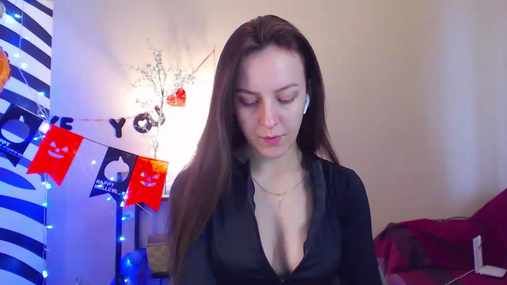 Gallery image thumbnail from HotAndSexyGi's myfreecams stream on, 12/12/2022, 12:00 image 9 of 20