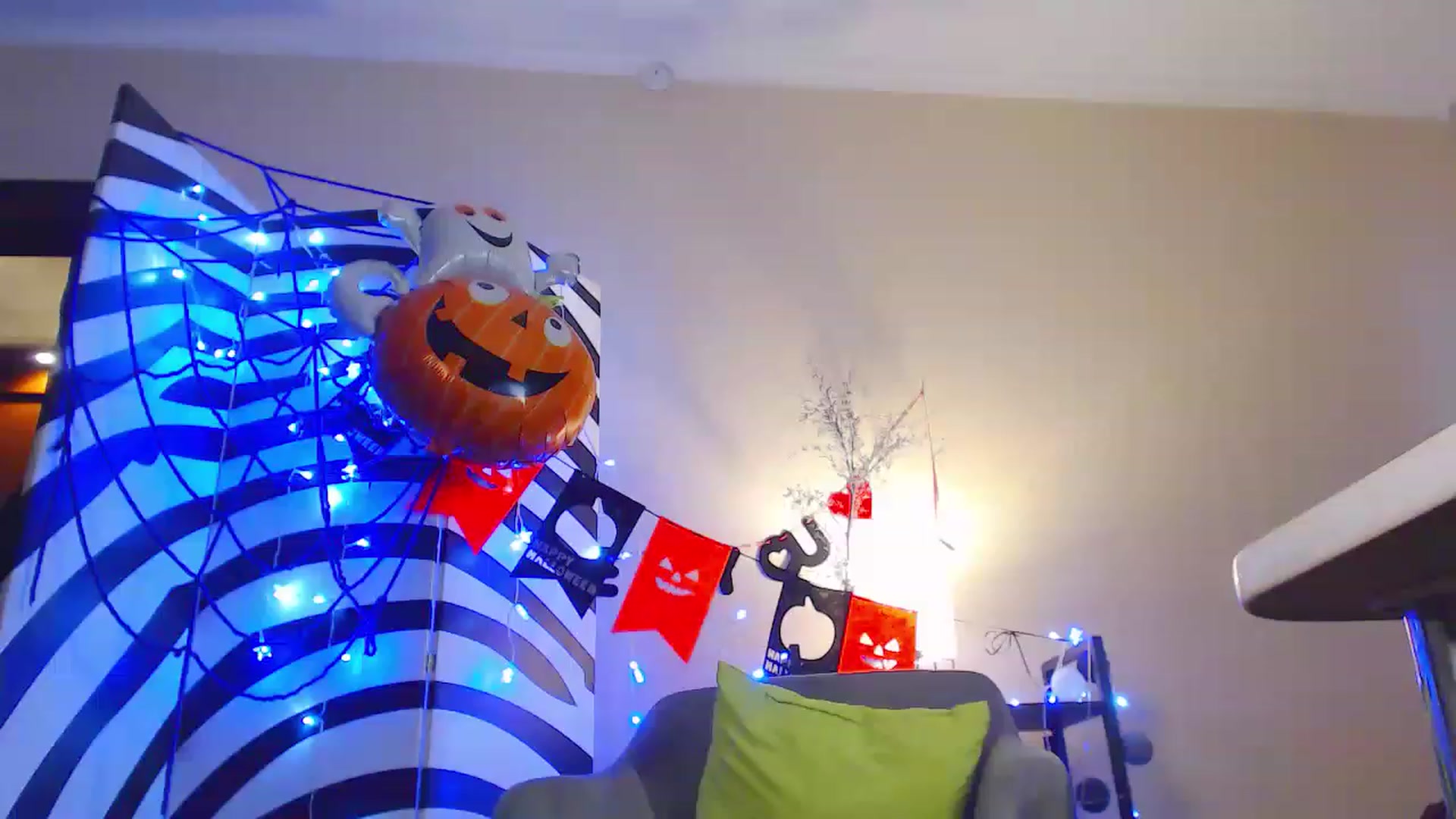 Gallery image thumbnail from HotAndSexyGi's myfreecams stream on, 12/12/2022, 12:54 image 12 of 20