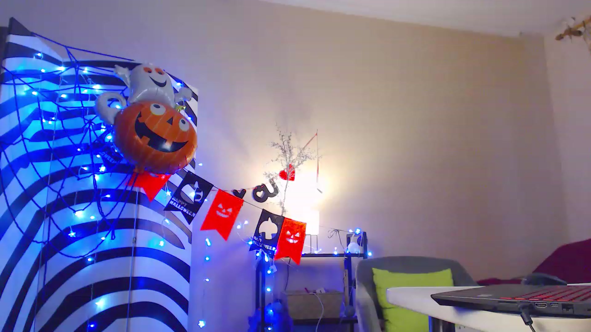 Gallery image thumbnail from HotAndSexyGi's myfreecams stream on, 12/12/2022, 13:14 image 2 of 20