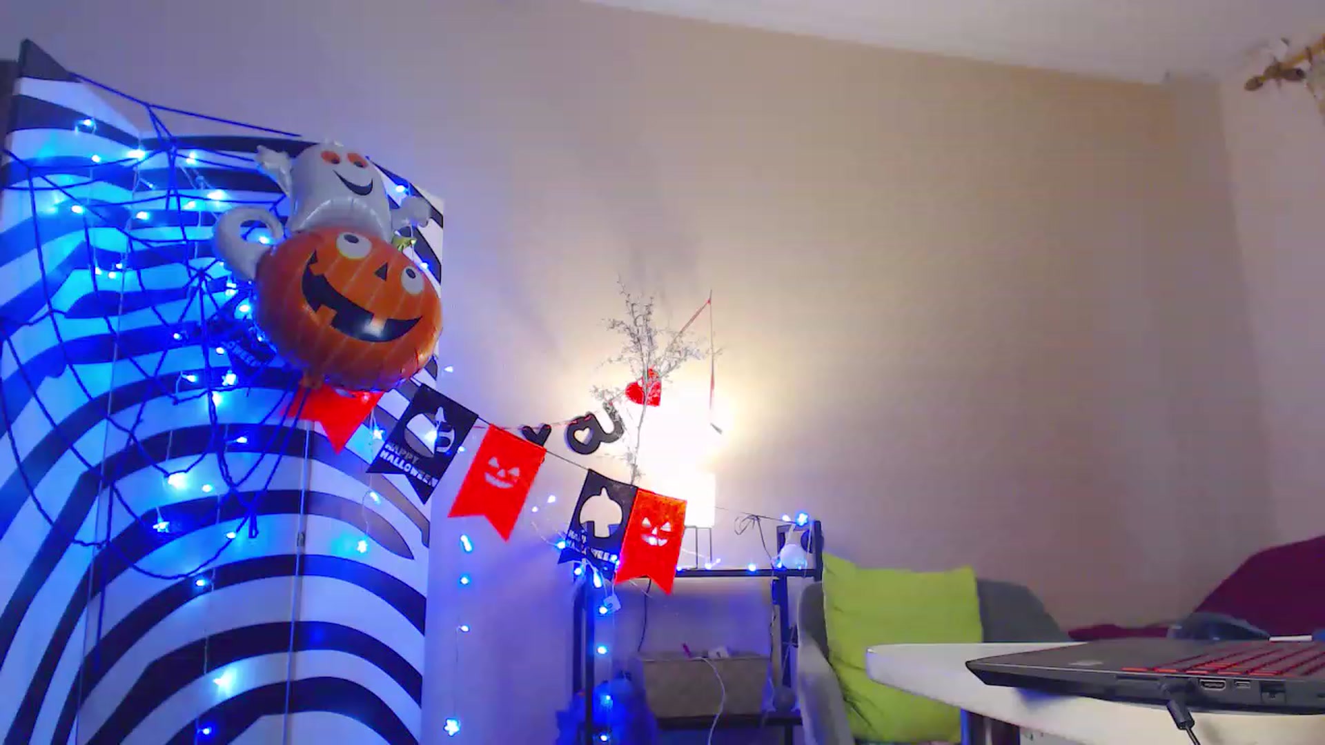 Gallery image thumbnail from HotAndSexyGi's myfreecams stream on, 12/12/2022, 13:14 image 6 of 20