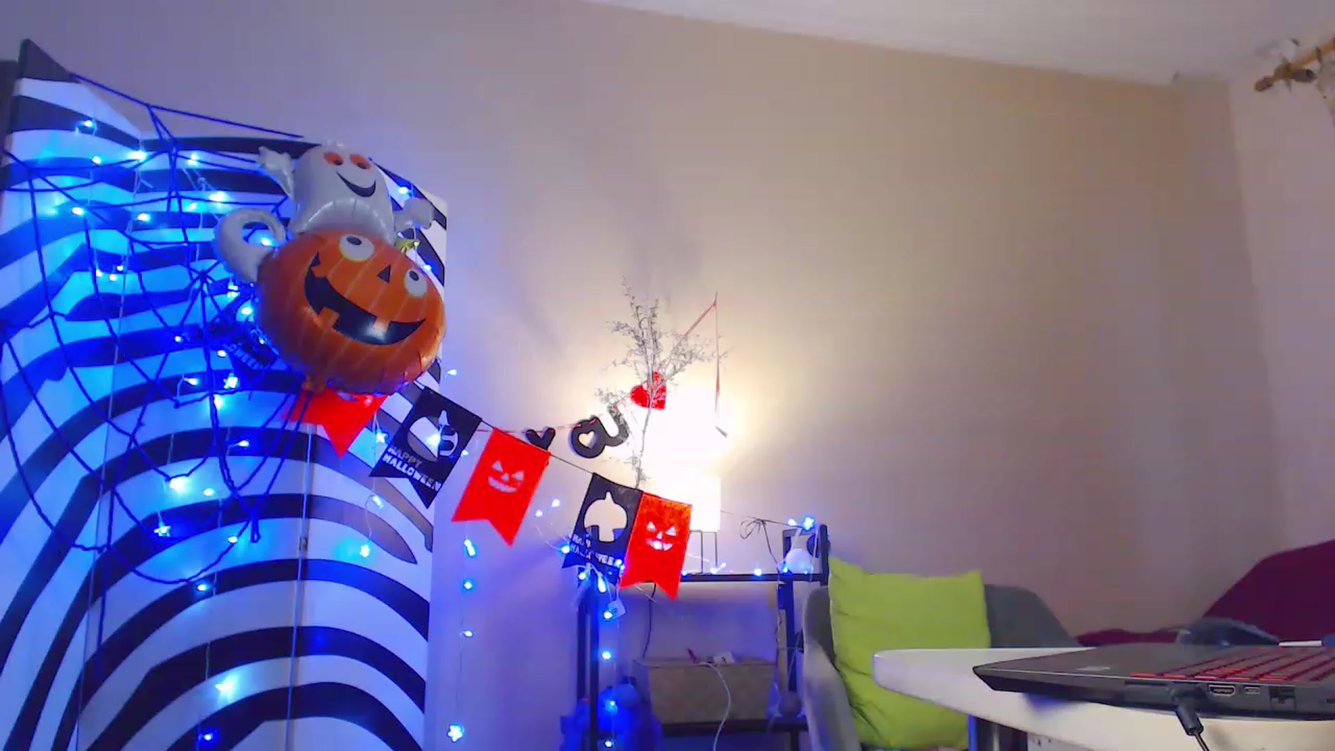 Gallery image thumbnail from HotAndSexyGi's myfreecams stream on, 12/12/2022, 13:14 image 7 of 20