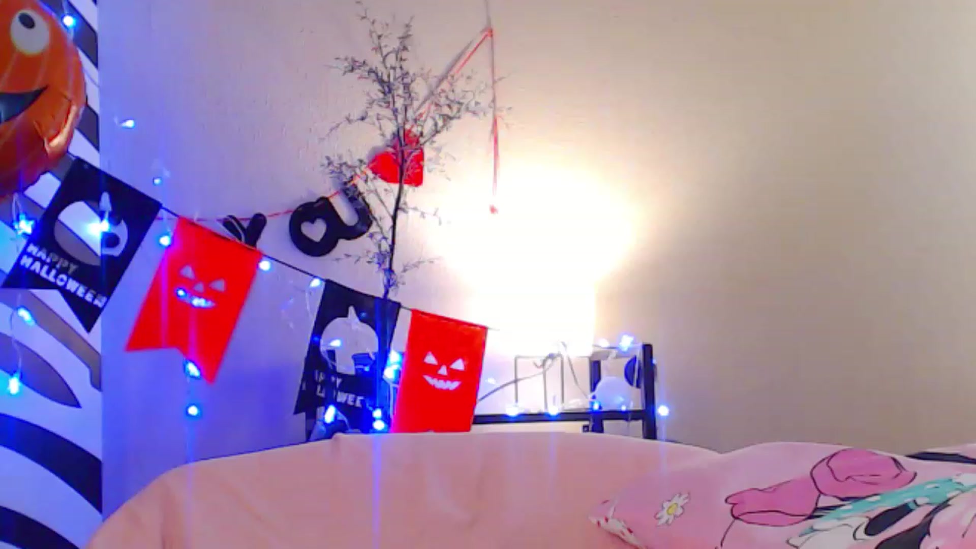 Gallery image thumbnail from HotAndSexyGi's myfreecams stream on, 12/19/2022, 13:09 image 11 of 20