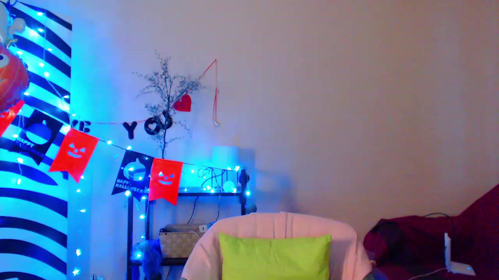 Gallery image thumbnail from HotAndSexyGi's myfreecams stream on, 12/24/2022, 13:38 image 14 of 20