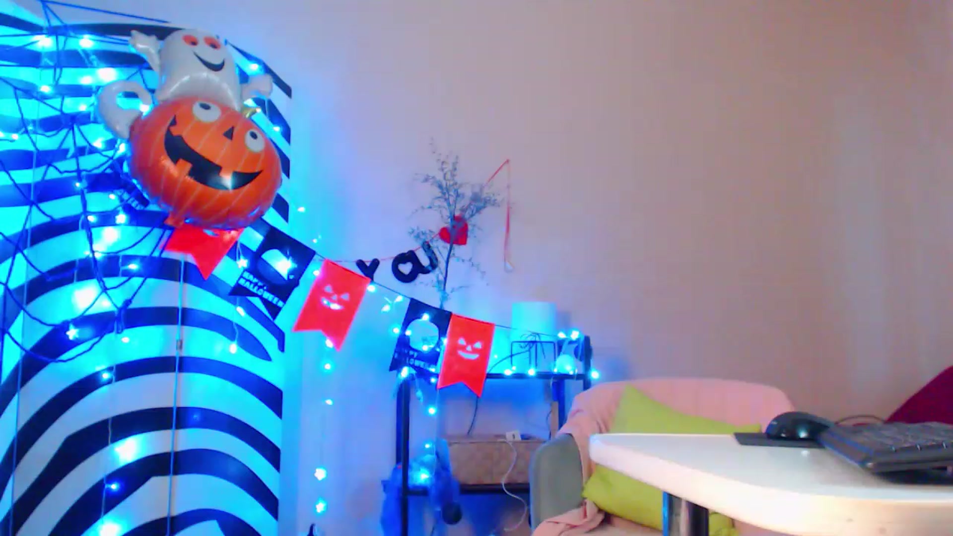 Gallery image thumbnail from HotAndSexyGi's myfreecams stream on, 12/27/2022, 13:14 image 20 of 20