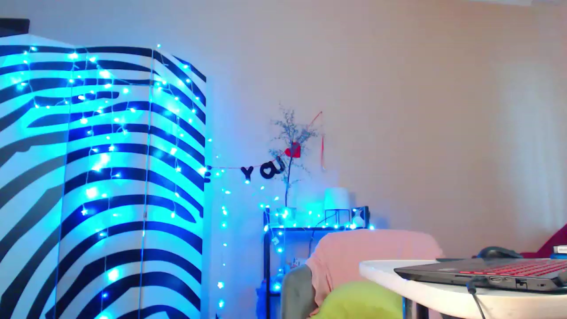 Gallery image thumbnail from HotAndSexyGi's myfreecams stream on, 02/05/2023, 13:22 image 1 of 20