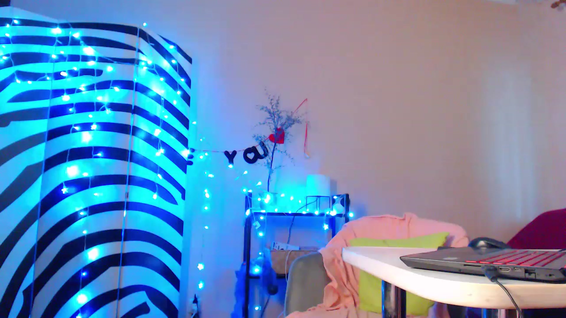 Gallery image thumbnail from HotAndSexyGi's myfreecams stream on, 02/05/2023, 14:23 image 15 of 20