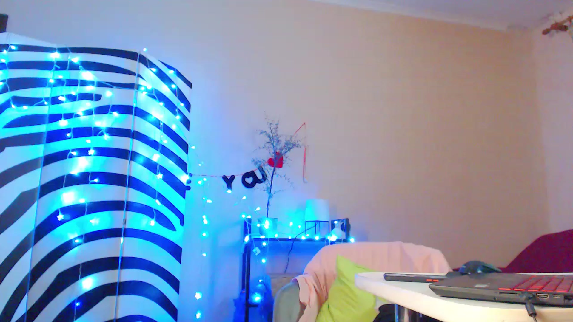 Gallery image thumbnail from HotAndSexyGi's myfreecams stream on, 02/10/2023, 16:18 image 18 of 20
