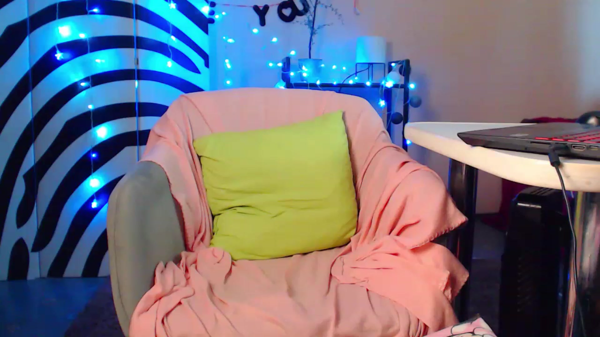 Gallery image thumbnail from HotAndSexyGi's myfreecams stream on, 02/17/2023, 12:48 image 2 of 20