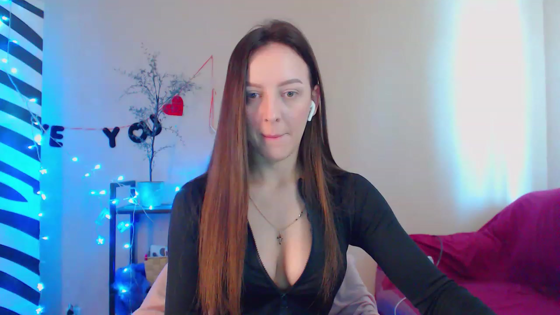 Gallery image thumbnail from HotAndSexyGi's myfreecams stream on, 03/01/2023, 12:16 image 5 of 20