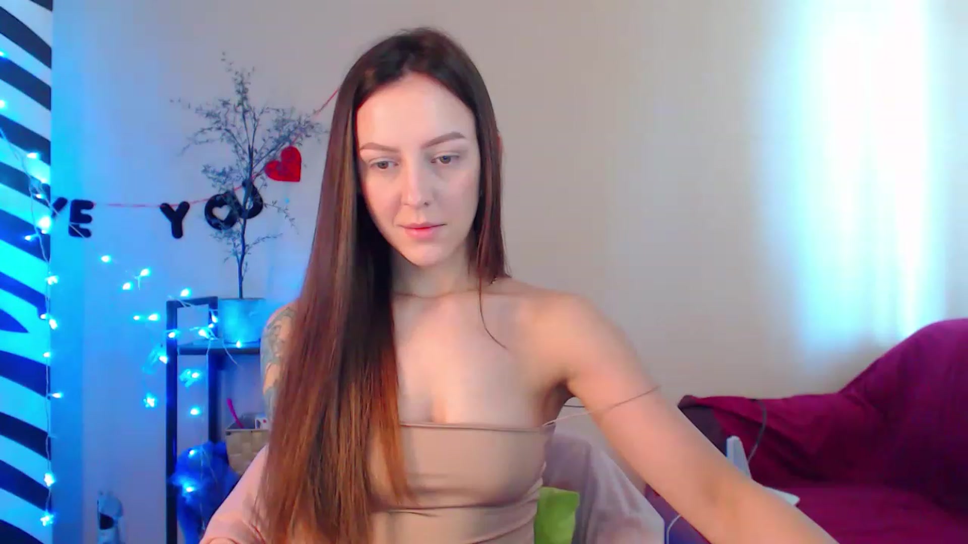 Gallery image thumbnail from HotAndSexyGi's myfreecams stream on, 03/02/2023, 12:18 image 11 of 20