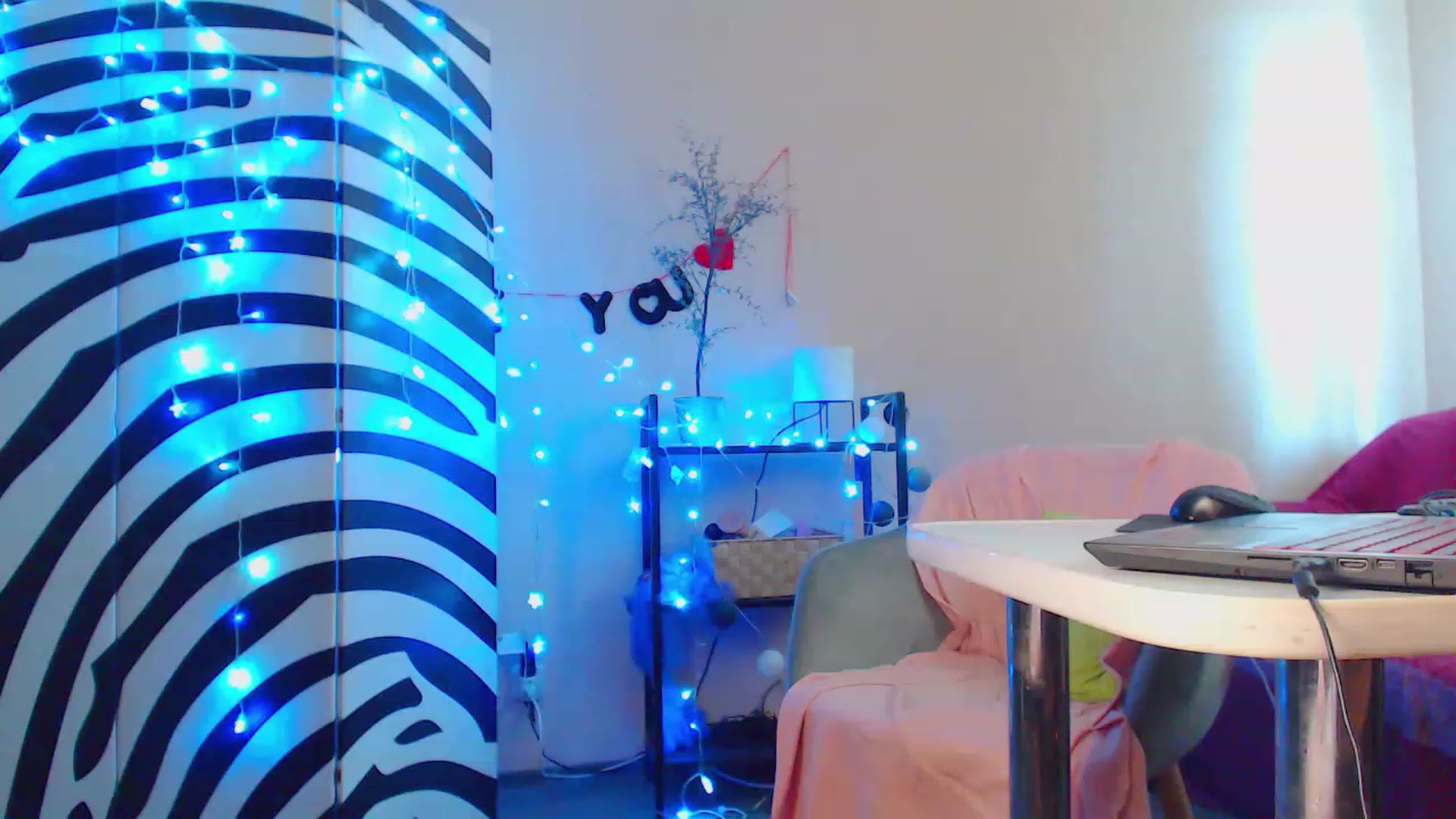 Gallery image thumbnail from HotAndSexyGi's myfreecams stream on, 03/13/2023, 12:26 image 1 of 20