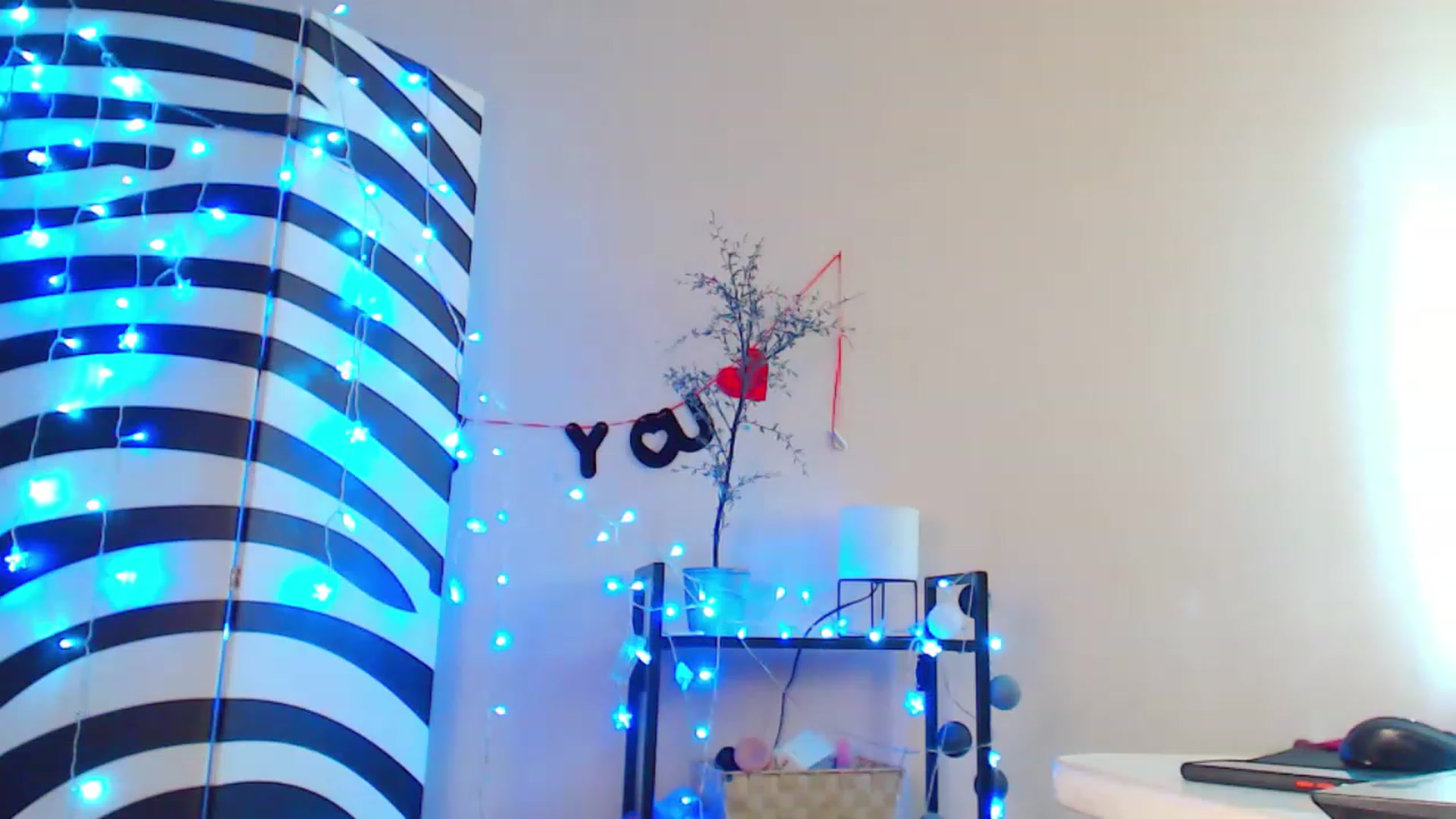 Gallery image thumbnail from HotAndSexyGi's myfreecams stream on, 03/13/2023, 13:21 image 20 of 20