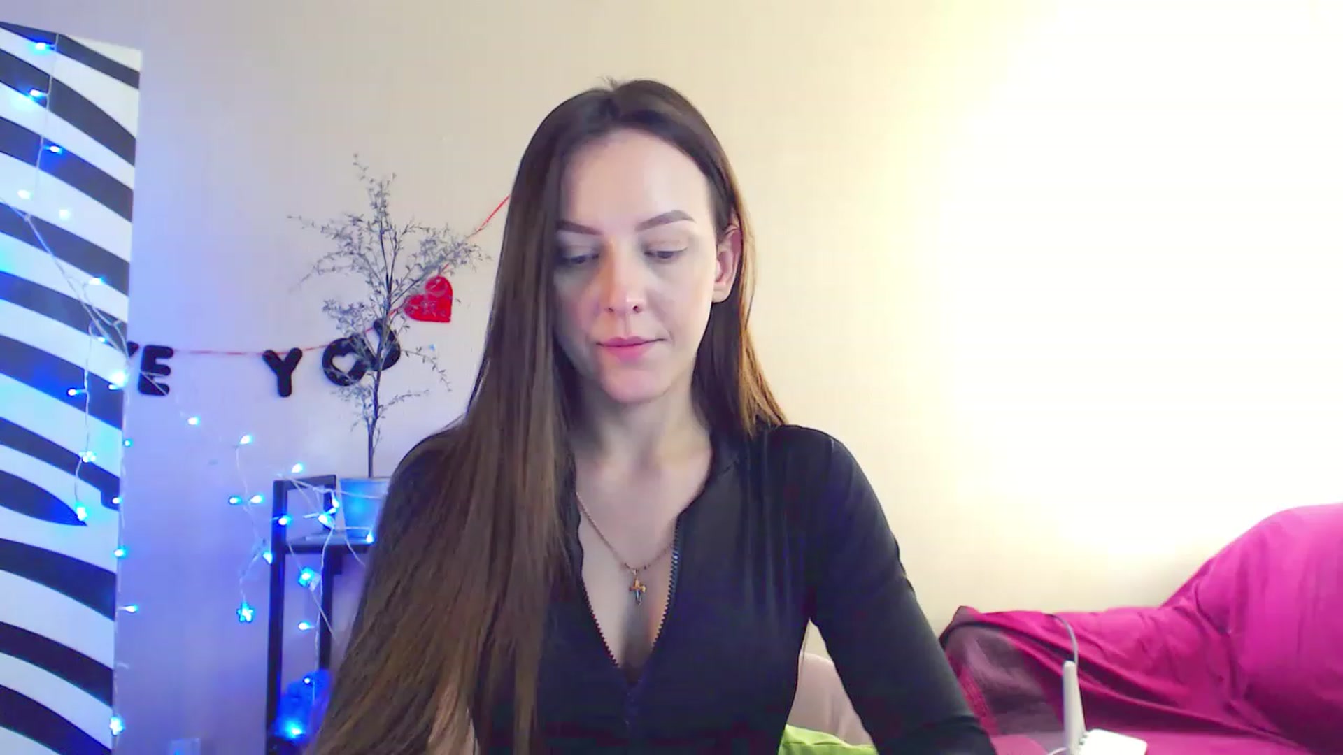 Gallery image thumbnail from HotAndSexyGi's myfreecams stream on, 03/14/2023, 14:48 image 18 of 20