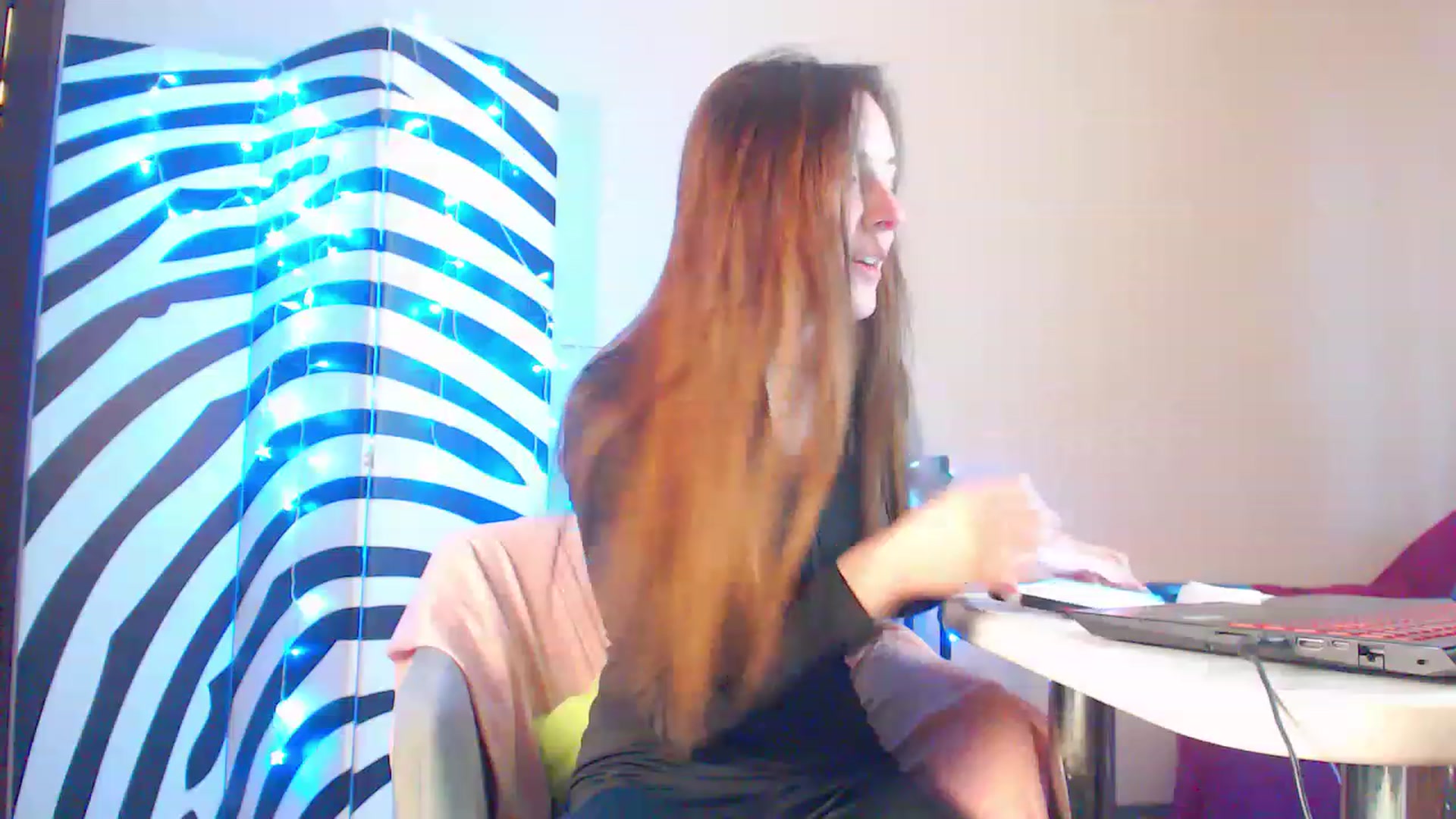 Gallery image thumbnail from HotAndSexyGi's myfreecams stream on, 03/15/2023, 15:00 image 20 of 20