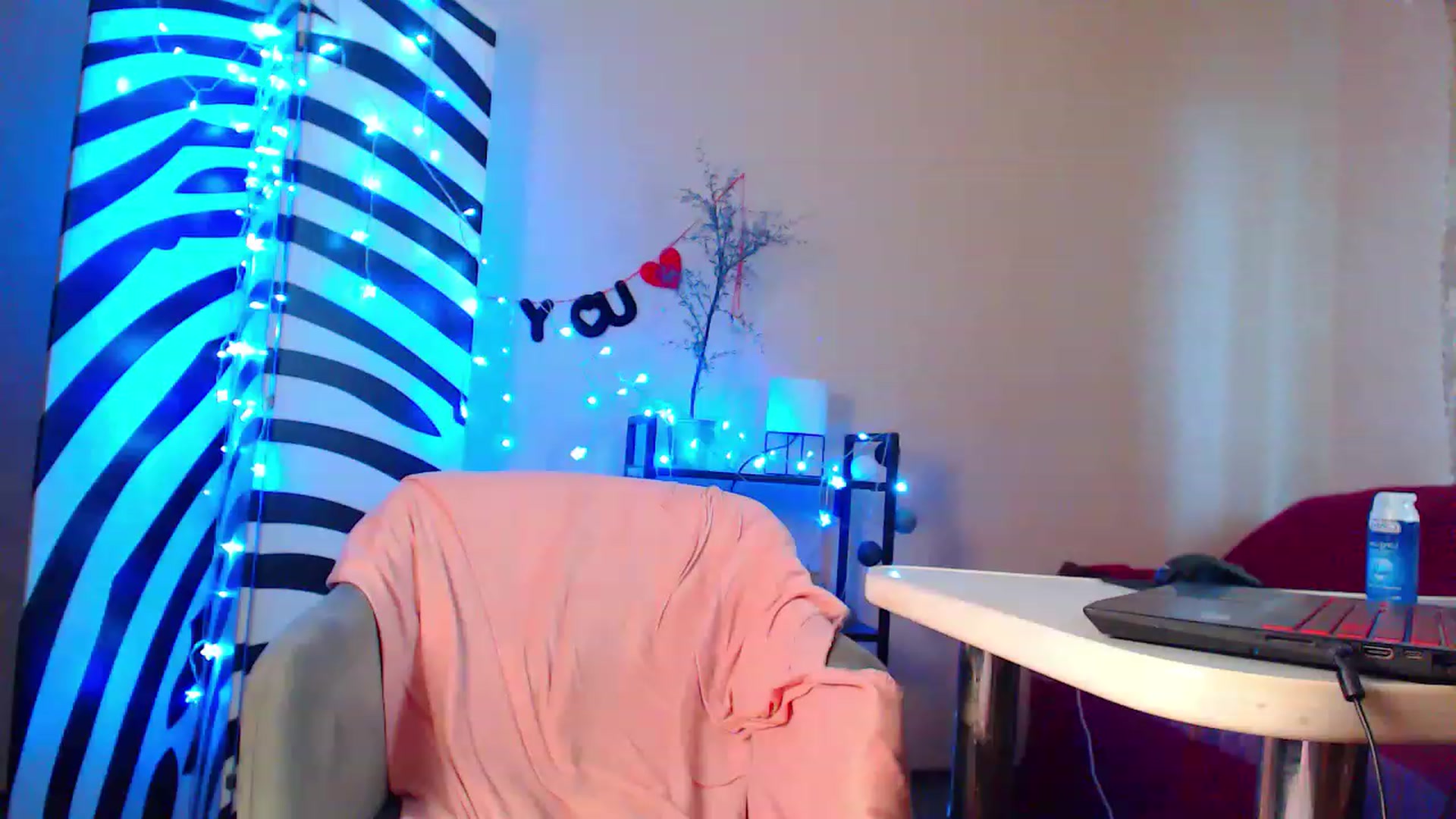 Gallery image thumbnail from HotAndSexyGi's myfreecams stream on, 03/17/2023, 13:20 image 4 of 20