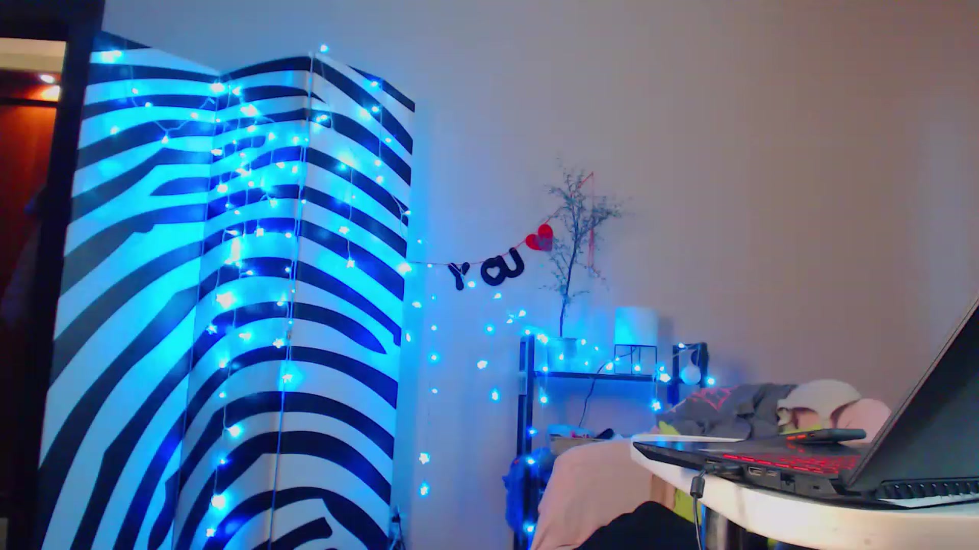 Gallery image thumbnail from HotAndSexyGi's myfreecams stream on, 03/28/2023, 14:54 image 14 of 20