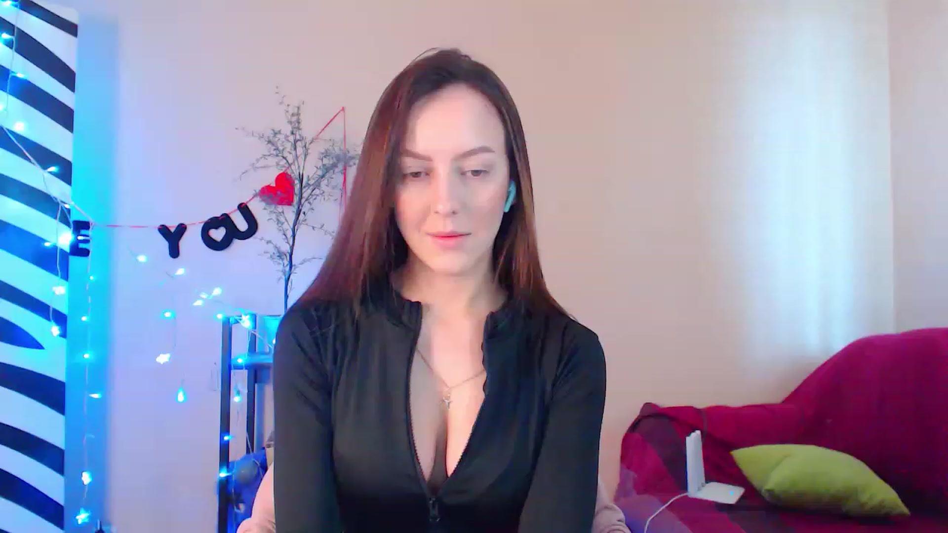 Gallery image thumbnail from HotAndSexyGi's myfreecams stream on, 04/03/2023, 11:35 image 1 of 20
