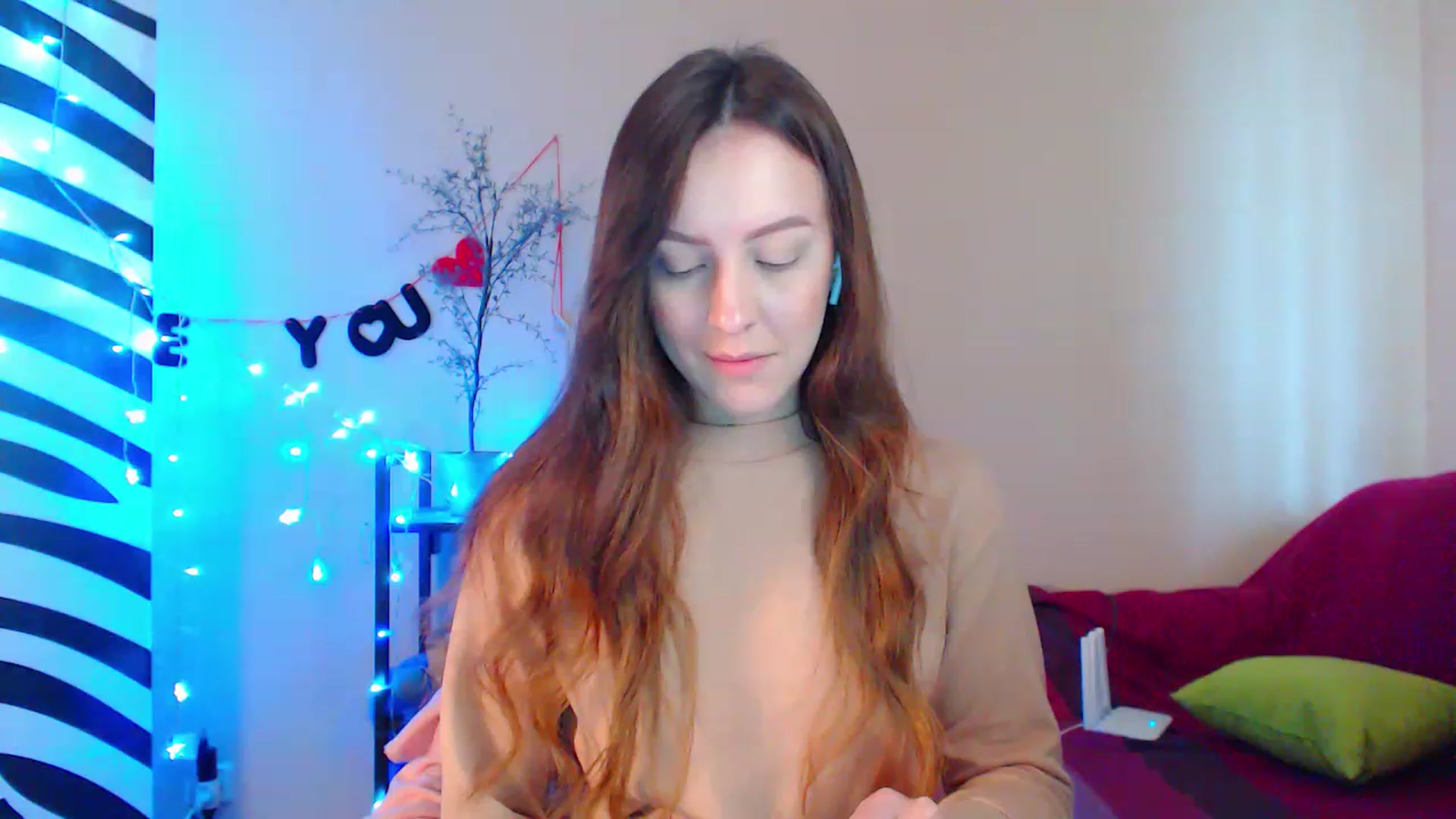 Gallery image thumbnail from HotAndSexyGi's myfreecams stream on, 04/06/2023, 12:50 image 2 of 20