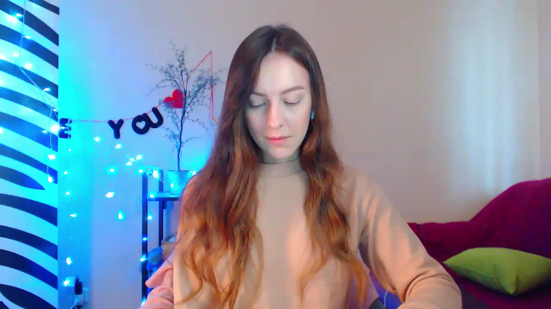 Gallery image thumbnail from HotAndSexyGi's myfreecams stream on, 04/06/2023, 12:50 image 18 of 20