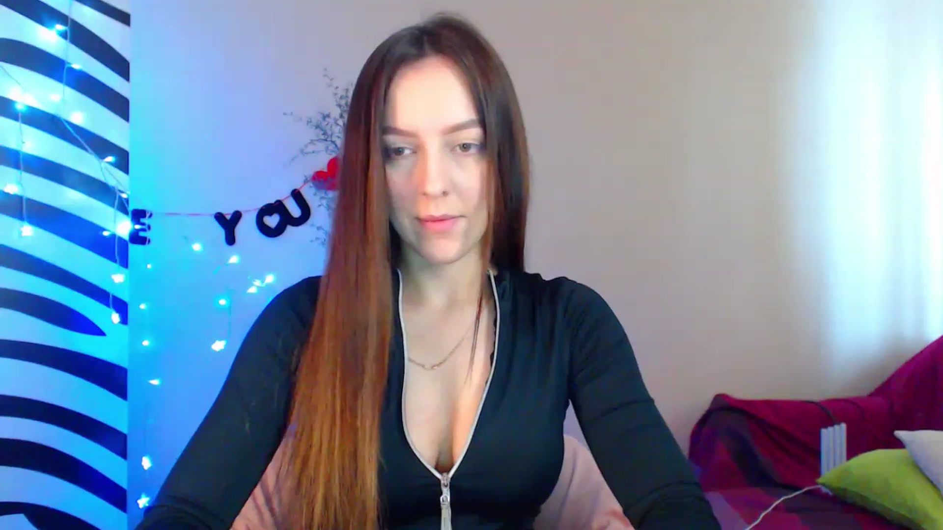 Gallery image thumbnail from HotAndSexyGi's myfreecams stream on, 04/12/2023, 11:30 image 5 of 20