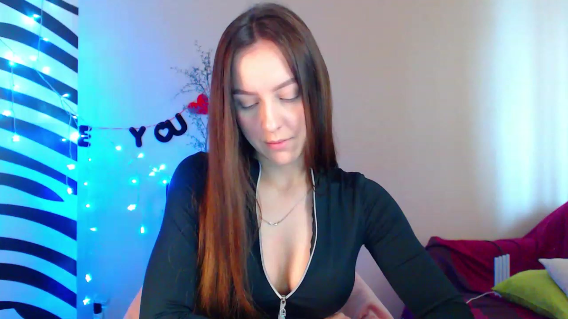 Gallery image thumbnail from HotAndSexyGi's myfreecams stream on, 04/12/2023, 11:30 image 14 of 20
