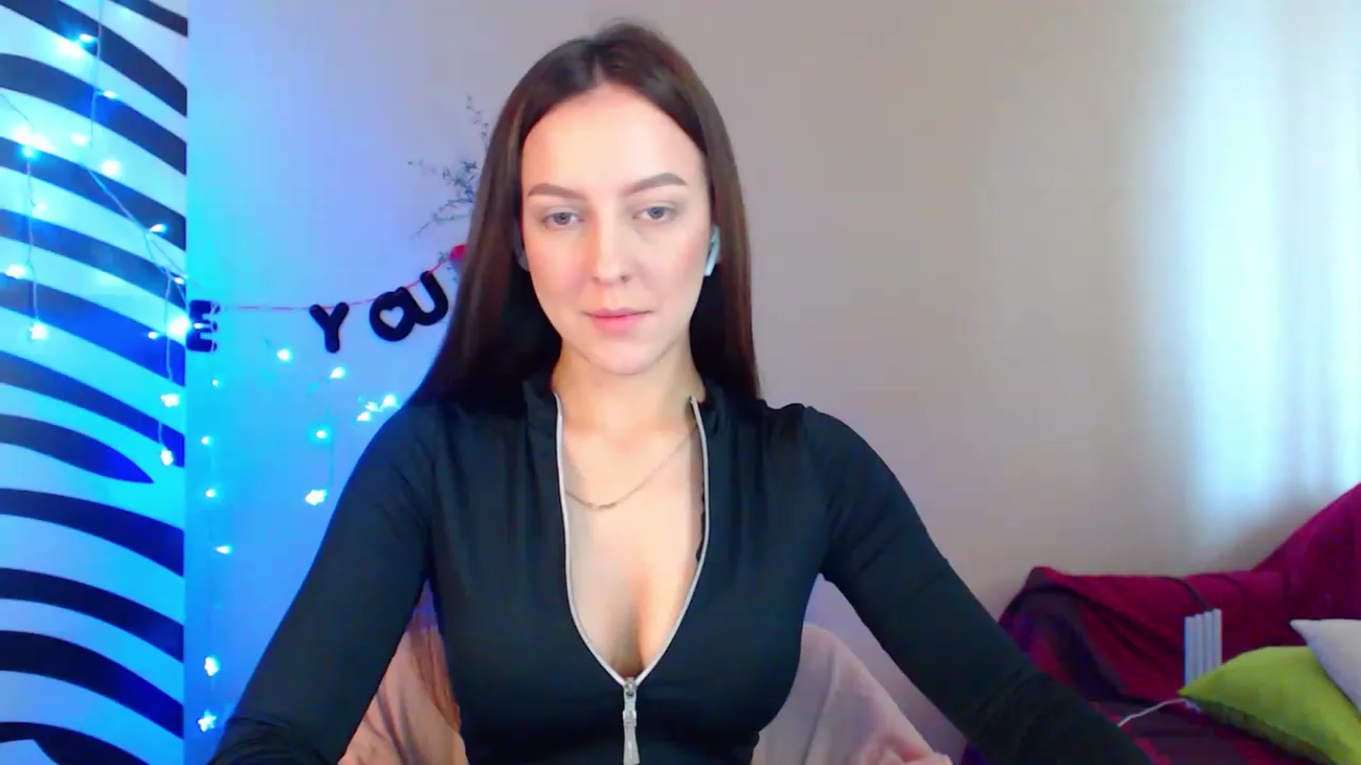 Gallery image thumbnail from HotAndSexyGi's myfreecams stream on, 04/12/2023, 11:30 image 17 of 20