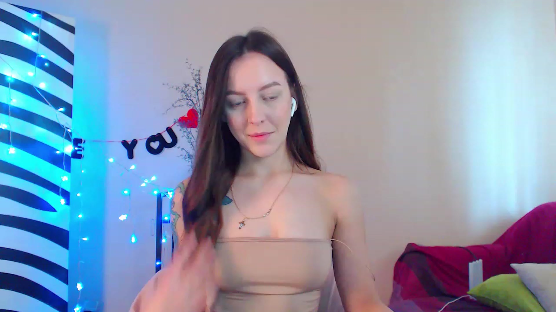 Gallery image thumbnail from HotAndSexyGi's myfreecams stream on, 04/13/2023, 12:16 image 2 of 20