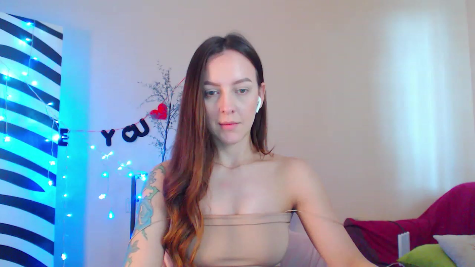 Gallery image thumbnail from HotAndSexyGi's myfreecams stream on, 04/13/2023, 13:22 image 10 of 20